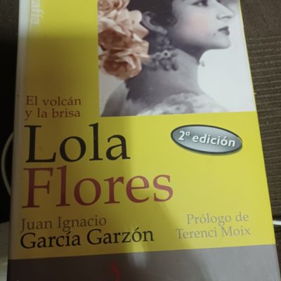 Barybook C10. el volcán y la brisa Lola Flores Juan Ignacio García Garzón Algaba Libros Antiguos, Raros y Curiosos – Biografías       24,90 €