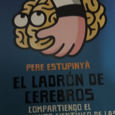 . El ladrón de cerebros Pere Estupiña Debate    Estado del lote: Muy Bueno (nuevo o como nuevo, sin señales de uso) Supuesta firma del autor en la primera pági