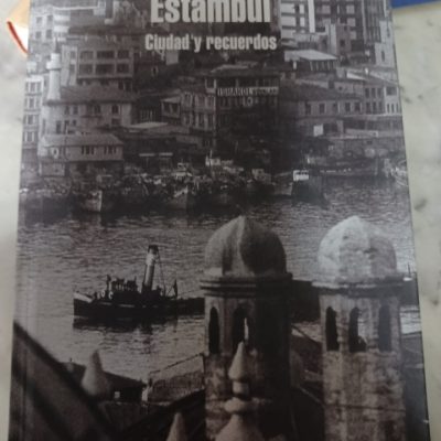 Barybook C6. Estambul orham Pamuk ciudades y recuerdos literatura mondadori Libros Antiguos, Raros y Curiosos – Geografía y Viajes Estado del lote: Muy Bueno (nuevo o como nuevo, sin señales de uso)