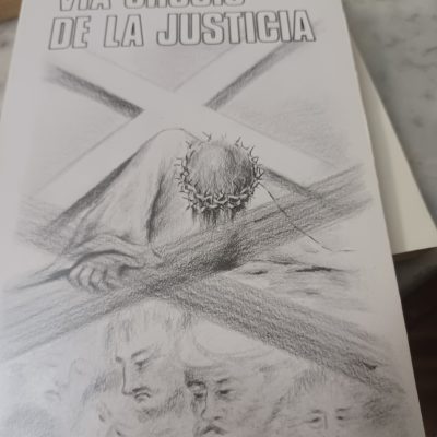 Barybook. . Vía Crucis de la justicia Leonardo Boff ediciones paulinas Estado del lote: Muy Bueno (nuevo o como nuevo, sin señales de uso)